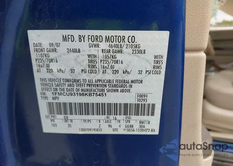 2008 Ford Escape Xlt z USA, uszkodzony, nr VIN 1FMCU93198KB75451